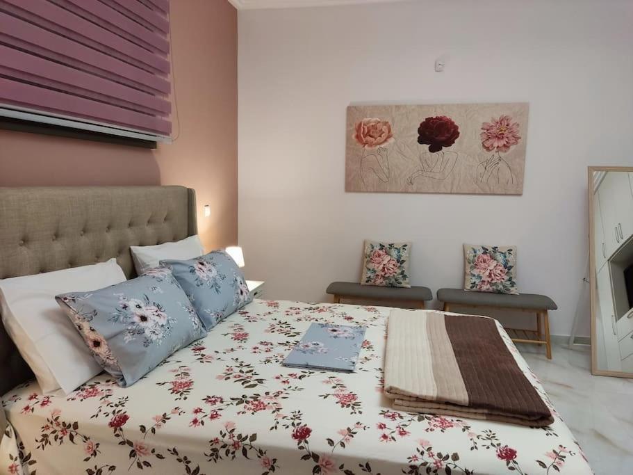 דרוסיה Ebony And Ivory Suites מראה חיצוני תמונה