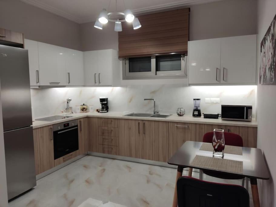 דרוסיה Ebony And Ivory Suites מראה חיצוני תמונה