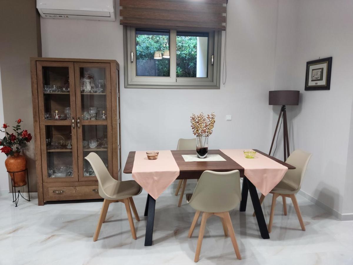 דרוסיה Ebony And Ivory Suites מראה חיצוני תמונה