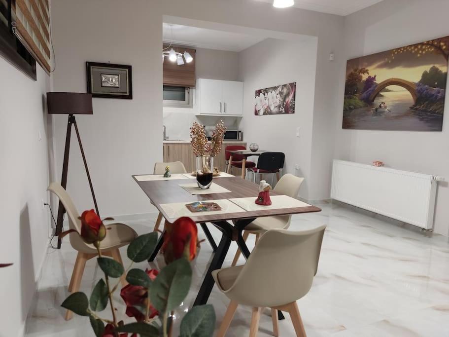 דרוסיה Ebony And Ivory Suites מראה חיצוני תמונה