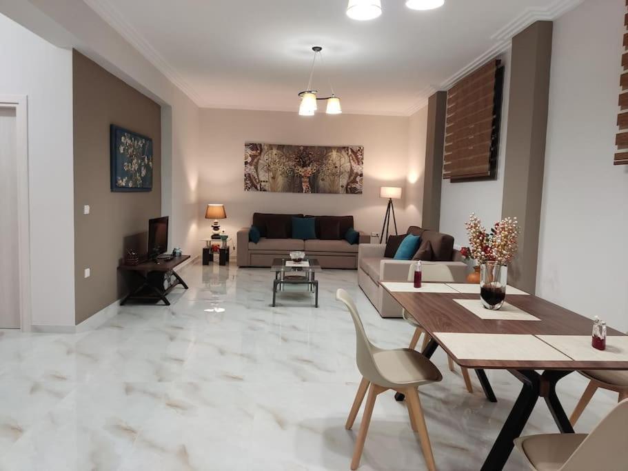 דרוסיה Ebony And Ivory Suites מראה חיצוני תמונה