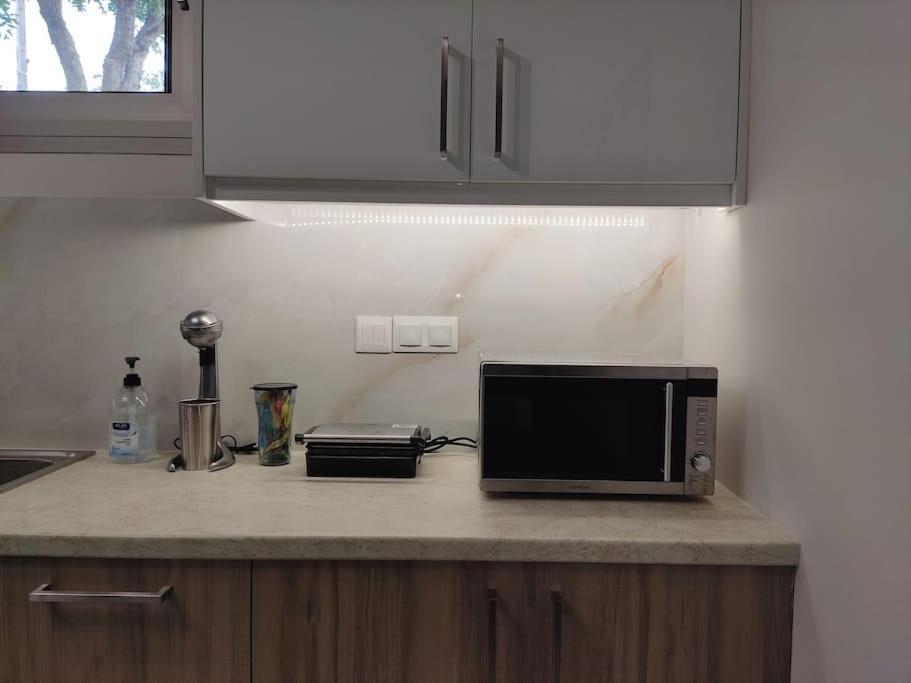 דרוסיה Ebony And Ivory Suites מראה חיצוני תמונה